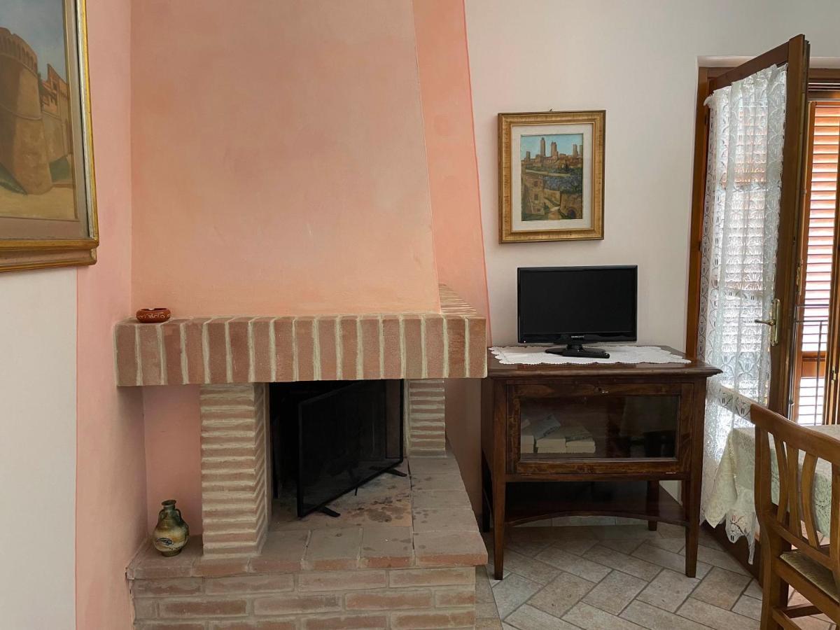 سان جيمينيانو Casa Vacanza Le Case المظهر الخارجي الصورة